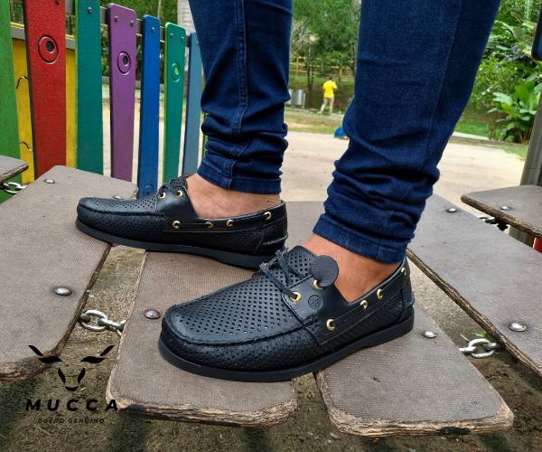 zapato mocasin Apache sperry nautico para hombre color negro perforado 731