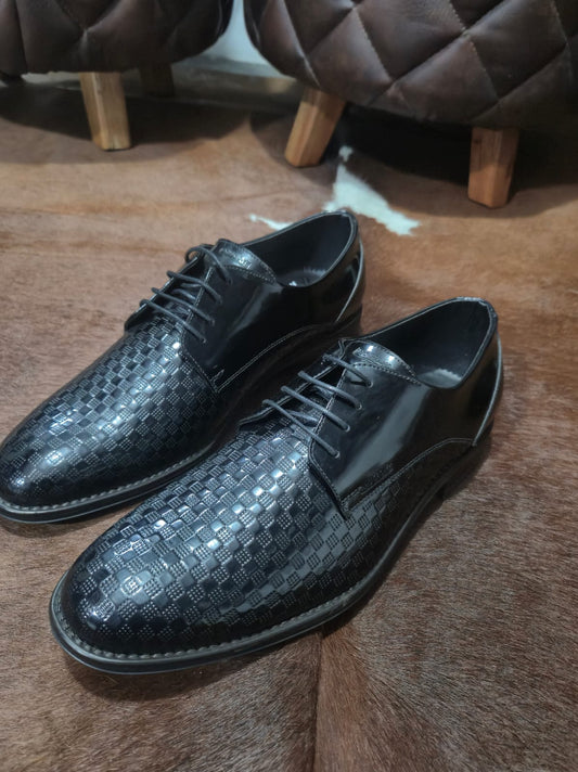 zapato clasico en cuero para hombre color florentine negro placa  005