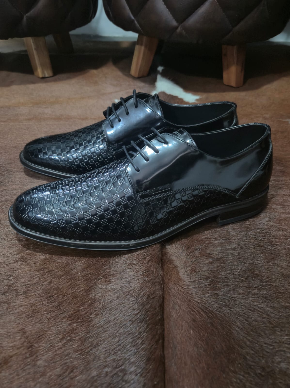 zapato clasico en cuero para hombre color florentine negro placa  005