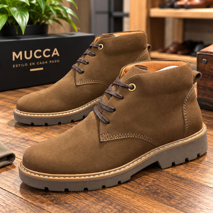 bota en cuero para hombre color nobuck vison 3001