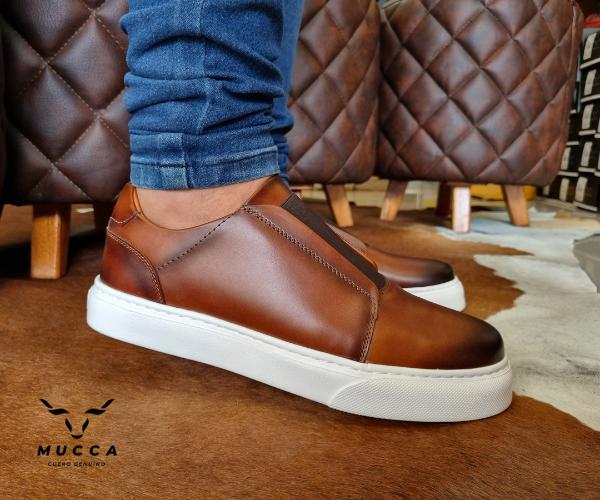 zapato tenis deportivo en cuero para hombre color miel difuminado 104