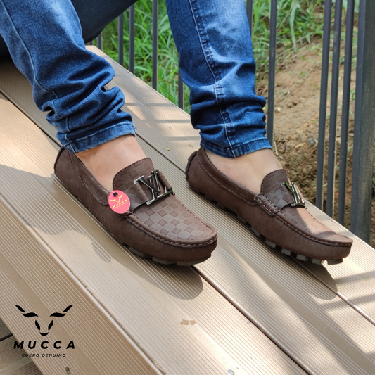 zapato mocasin Apache enchasado para hombre color nobuck cuadros cafes 568