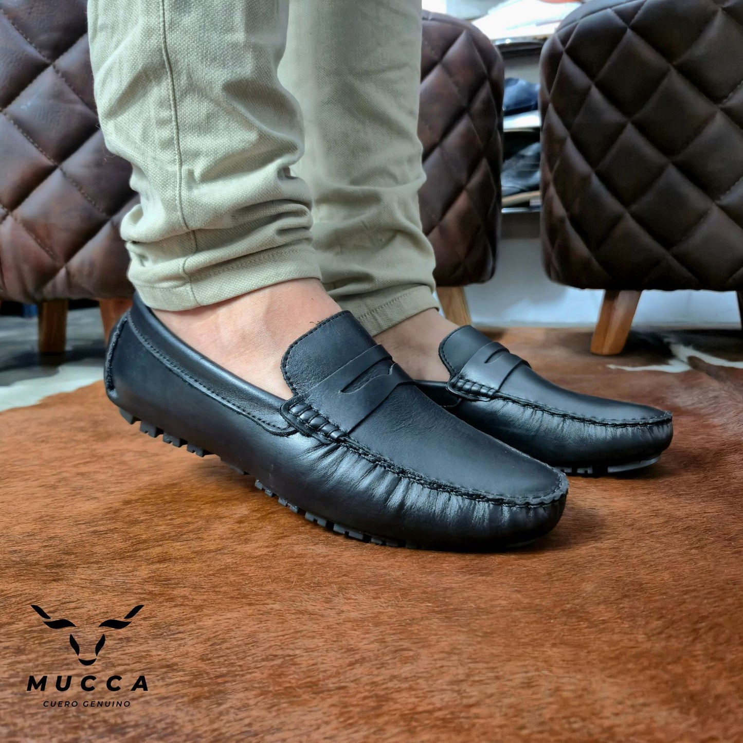 zapato mocasin Apache enchasado para hombre color negro liso 550
