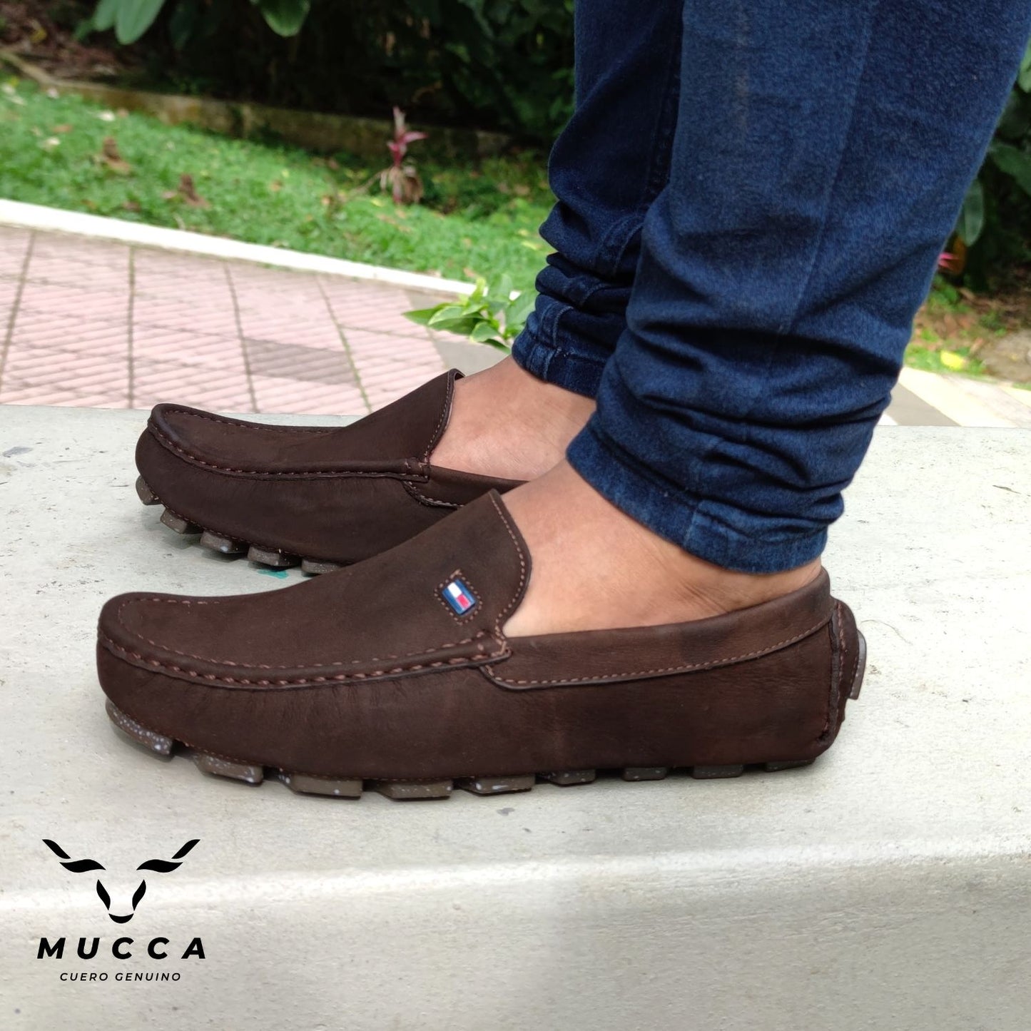 zapato mocasin Apache enchasado para hombre color nobuck chocolate 585